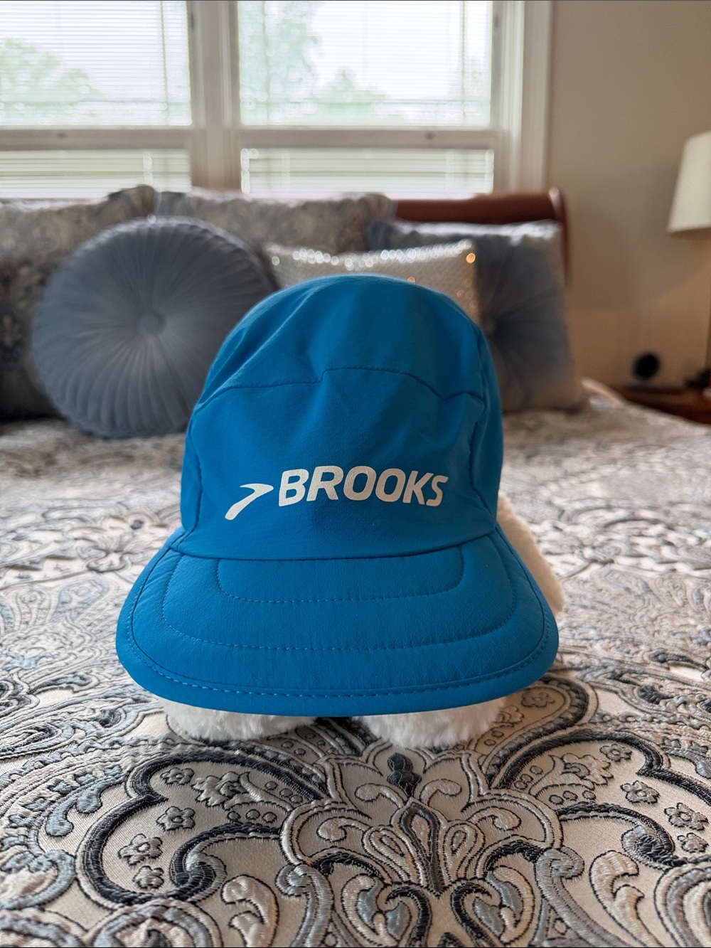 Brooks Lightweight Packable Hat NWT